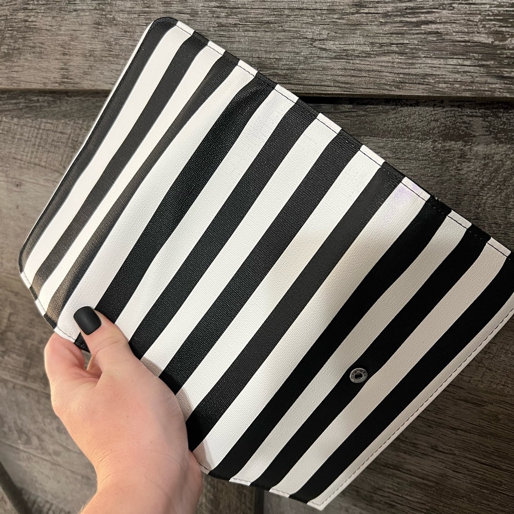 New Kut From The Kloth Wallet - image 3